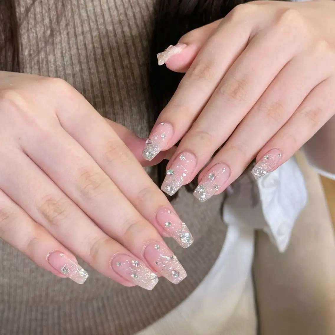 ネイル キラキラネイル 韓国ネイル 水色 マグネットネイル ミラーネイル Akina Nailのネイルデザイン