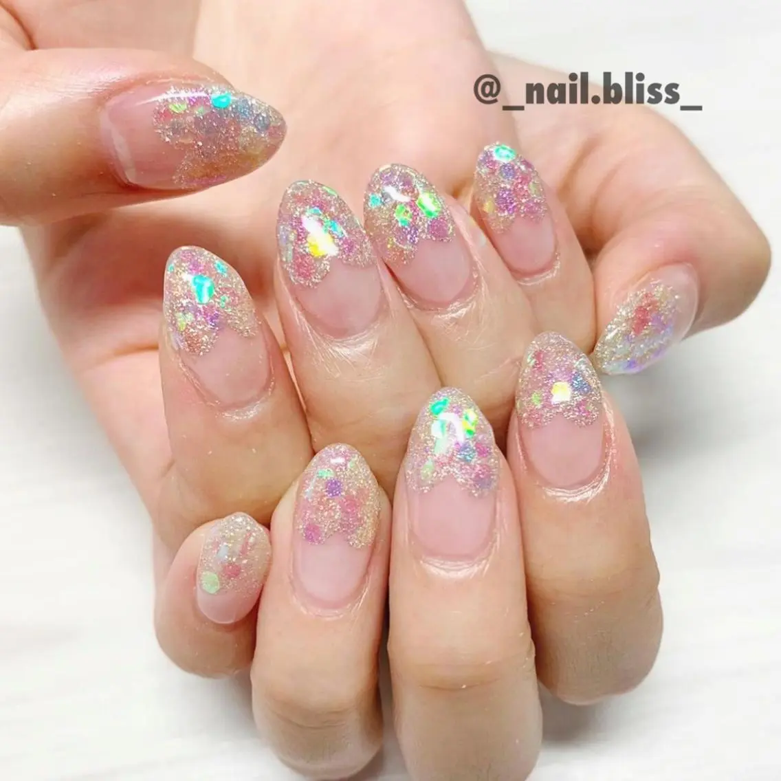 ネイル フレンチネイル ハート ハンドネイル NAIL BLISSのネイルデザイン