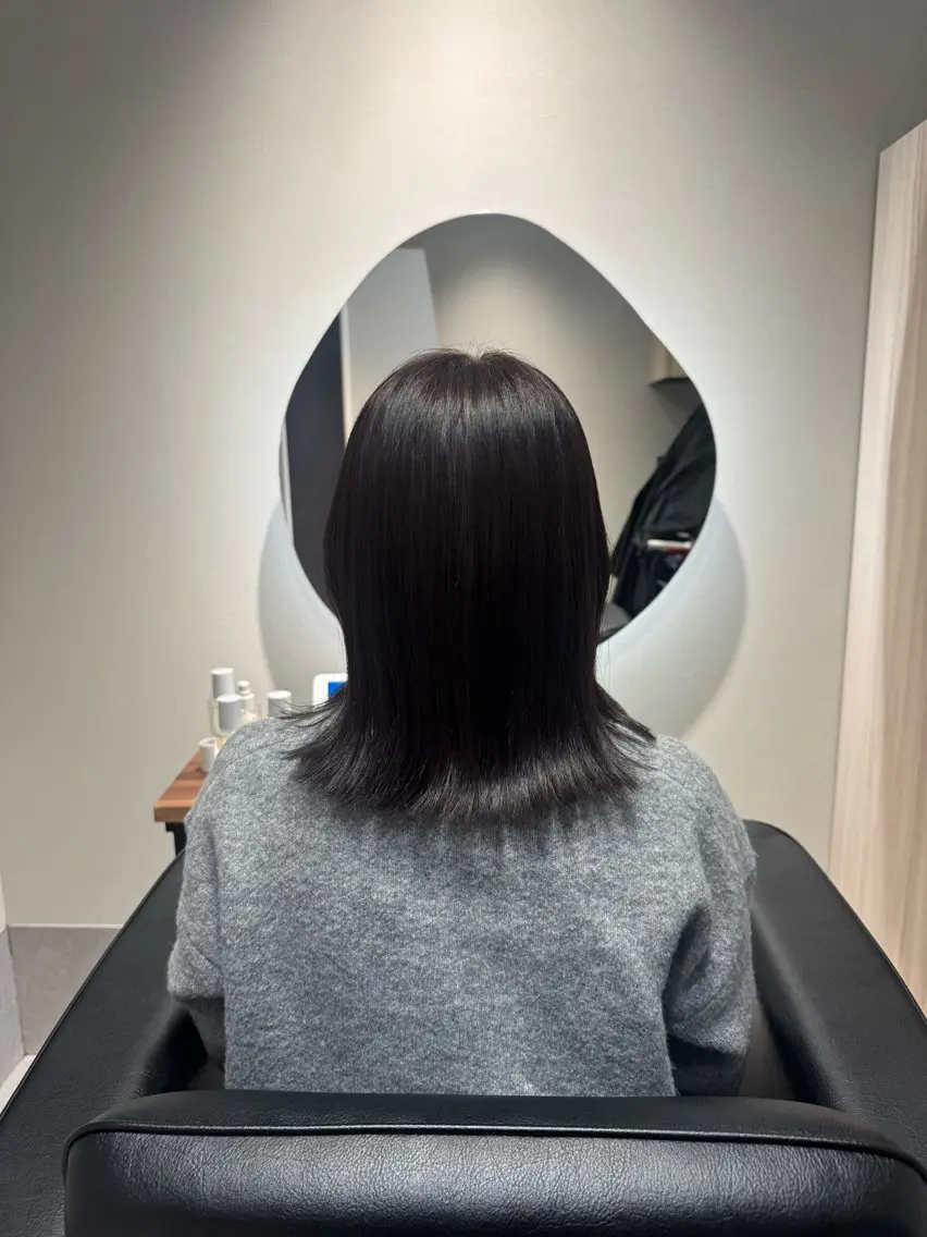 ロング カット ヘアカラー トリートメント NAVY 橋本心 縮毛矯正のヘアスタイル