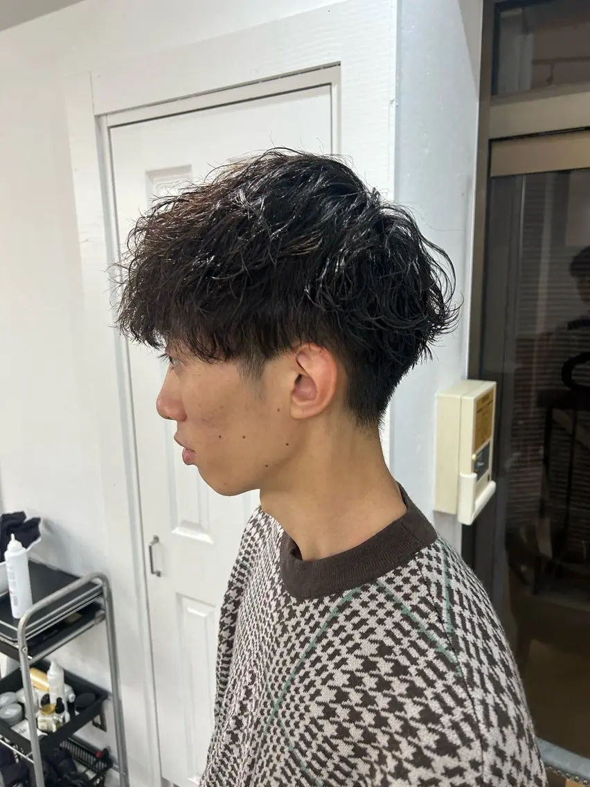 パーマ メンズ ナチュラル大人っぽい スタイル　MAORIのヘアスタイル