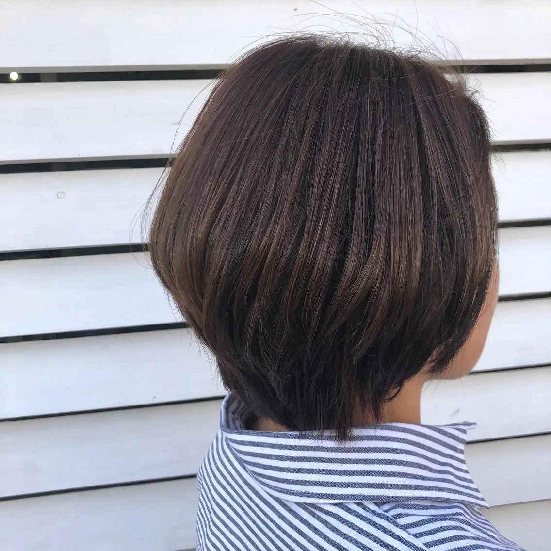 ショート カラー 菅沢 奈生のヘアスタイル