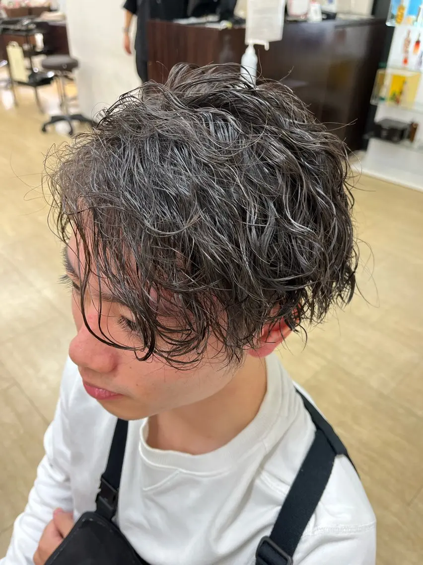 メンズ メンズパーマ 波巻きパーマ こぐれ みあんのヘアスタイル