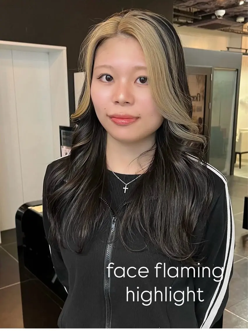 セミロング カラー ミストバング フェイスフレーミング インナーカラー ヘアカラー trico心斎橋 ナツミのヘアスタイル