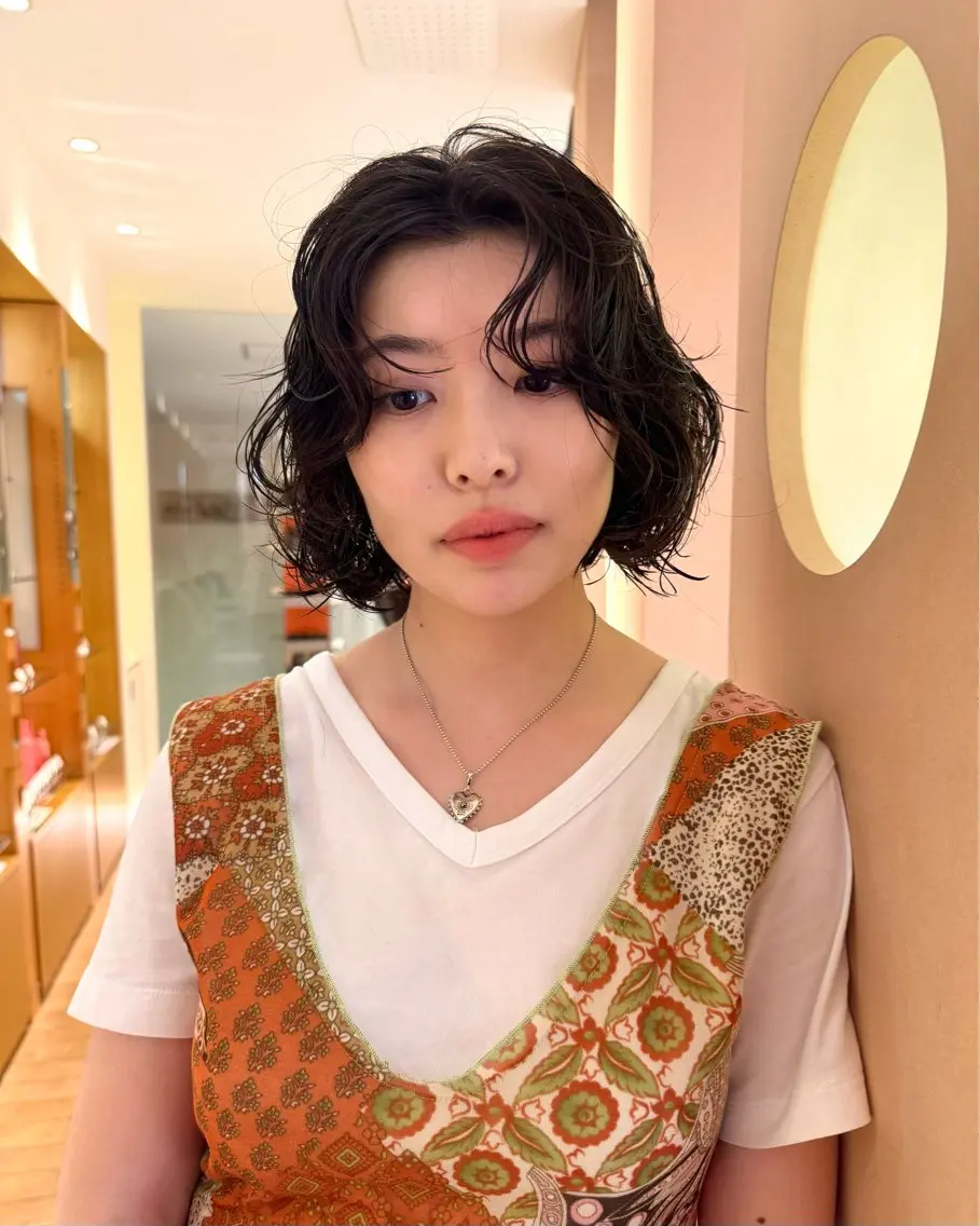 ミディアム パーマ 吉永 琴香のヘアスタイル