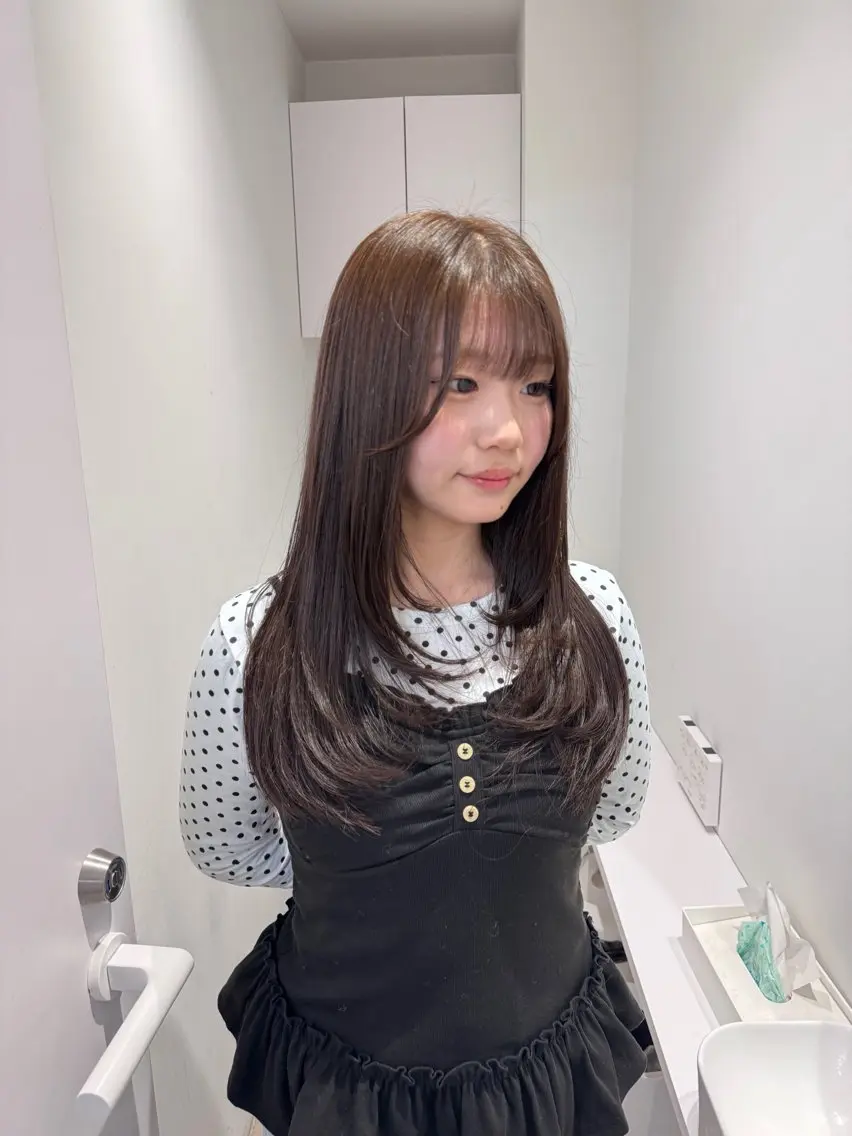 ロング カット 透明感カラー🫧⌇ AO🫐🩵のヘアスタイル