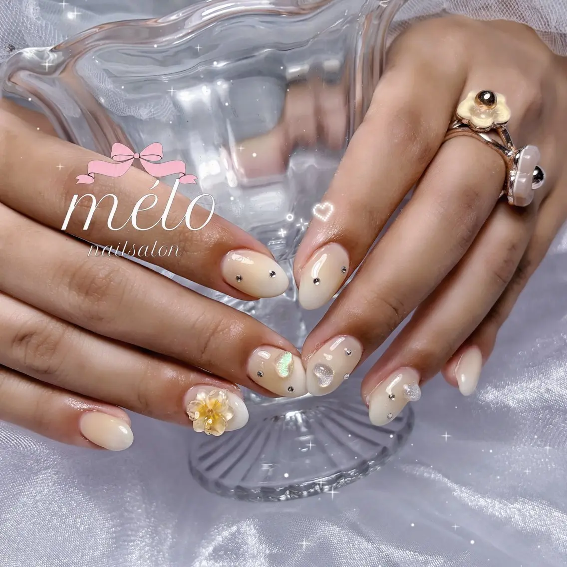 ネイル ハンドネイル 𝒦𝐸𝐼𝒩𝒜 ♡のネイルデザイン