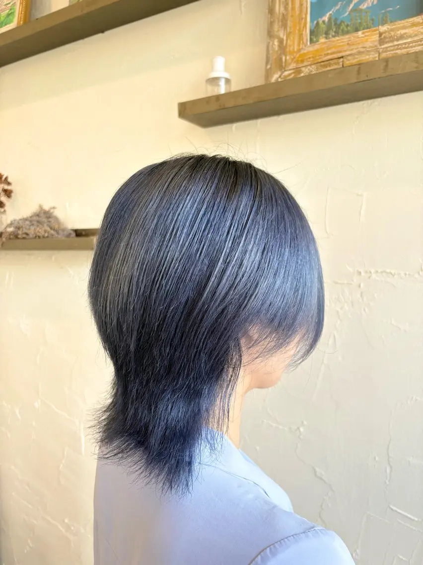 カラー ブルーカラー シルバー カット ヘアカラー 山下ちひろ／髪質改善 ／メンズ／まつパのヘアスタイル