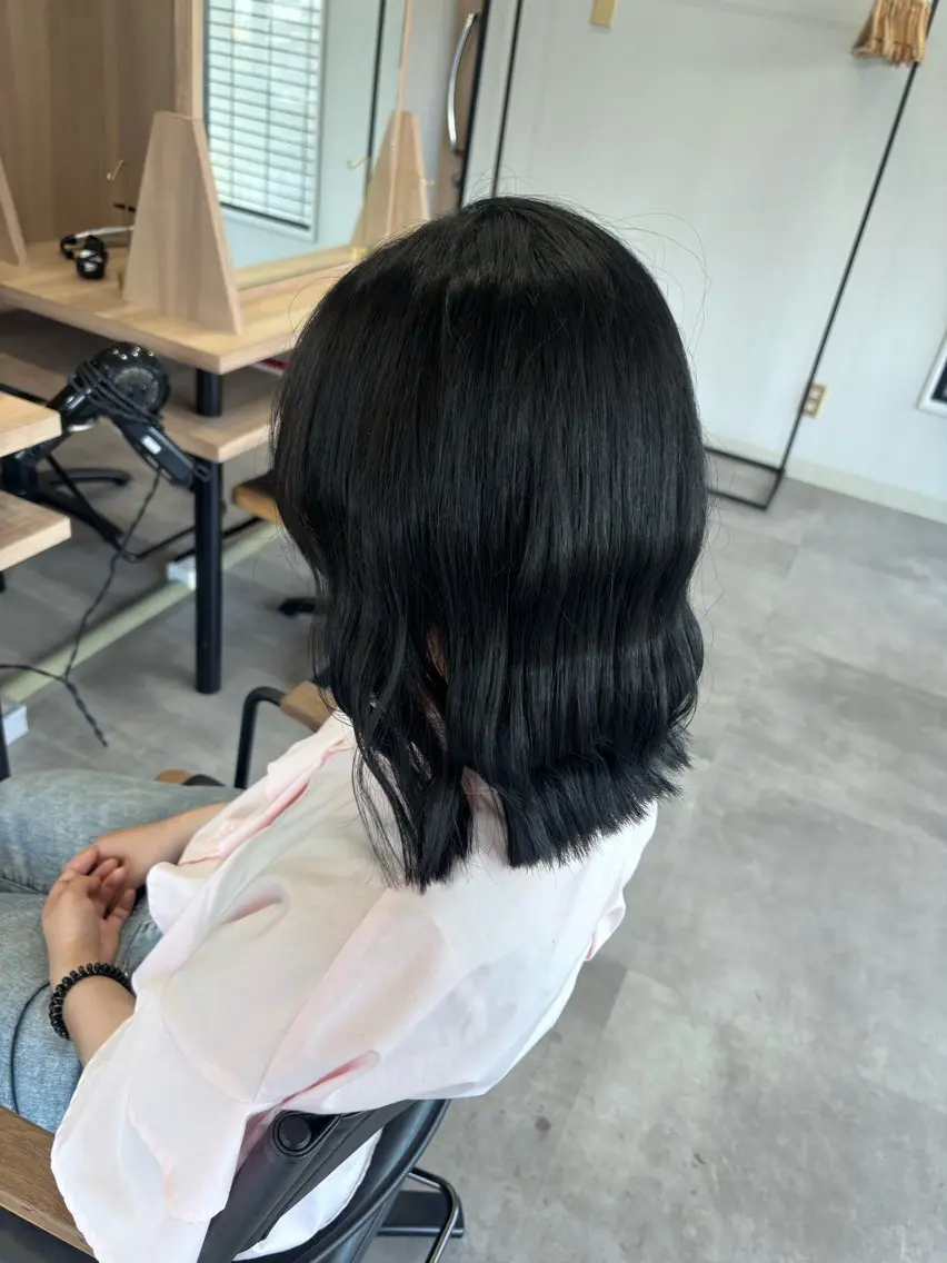 ミディアム カラー 吉弘 鈴華のヘアスタイル