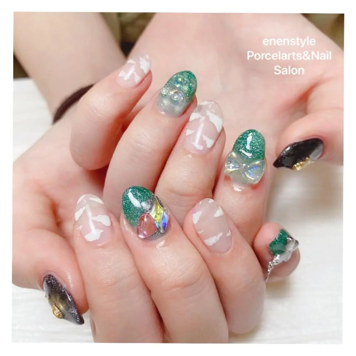 ミディアム ネイル 🐾enen style 🐾のネイルデザイン