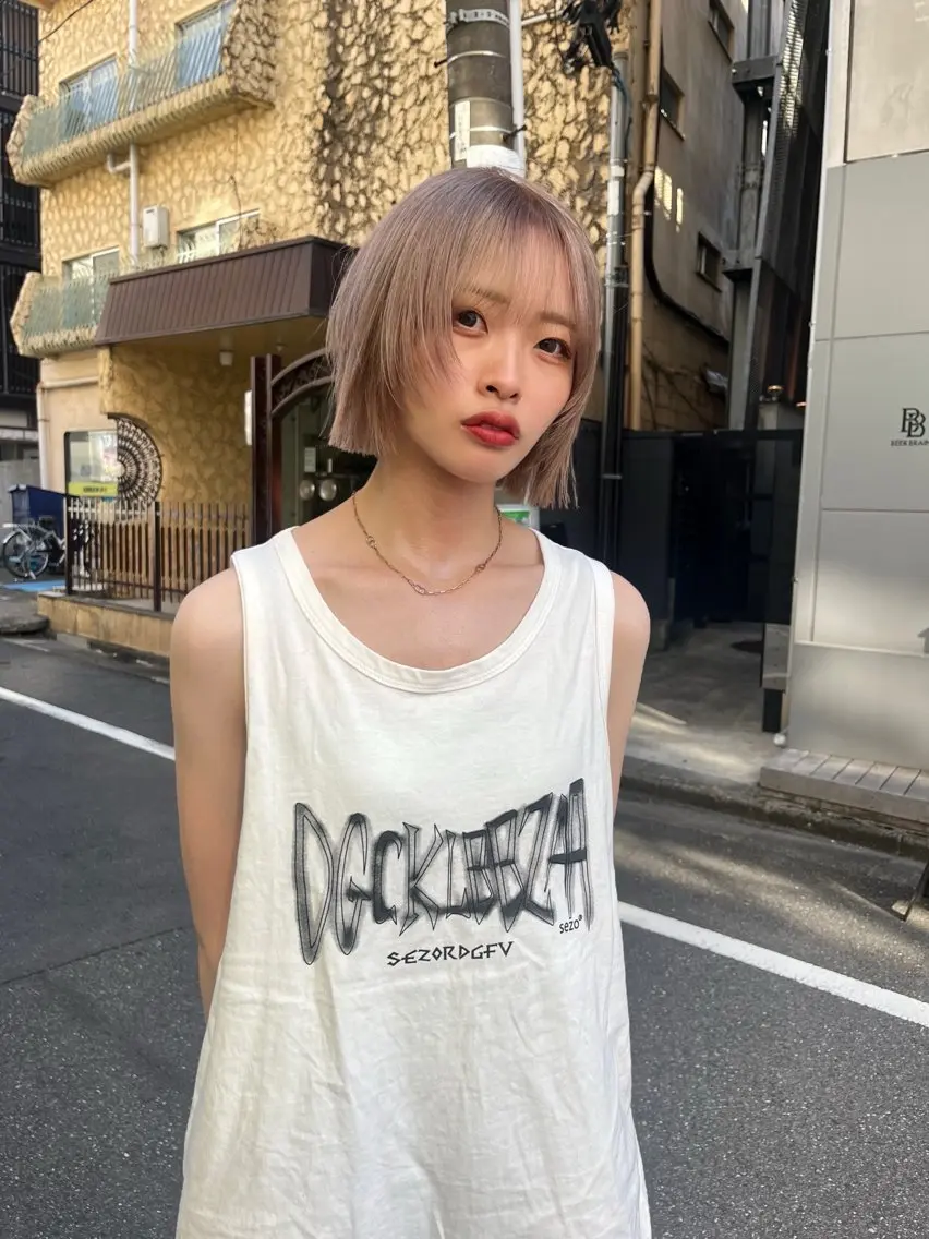 ショート カラー ベージュカラー ボブ 顔まわりレイヤー レイヤーカット ヘアセット🎀パーマ Tsubasaのヘアスタイル