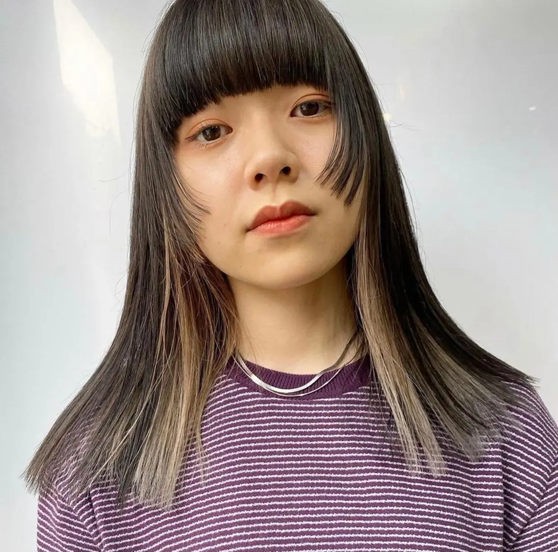 セミロング カラー ヘアアレンジ インナーカラー 顔周りカット 福岡似合わせレイヤー /ウルフ/ハイトーンのヘアスタイル