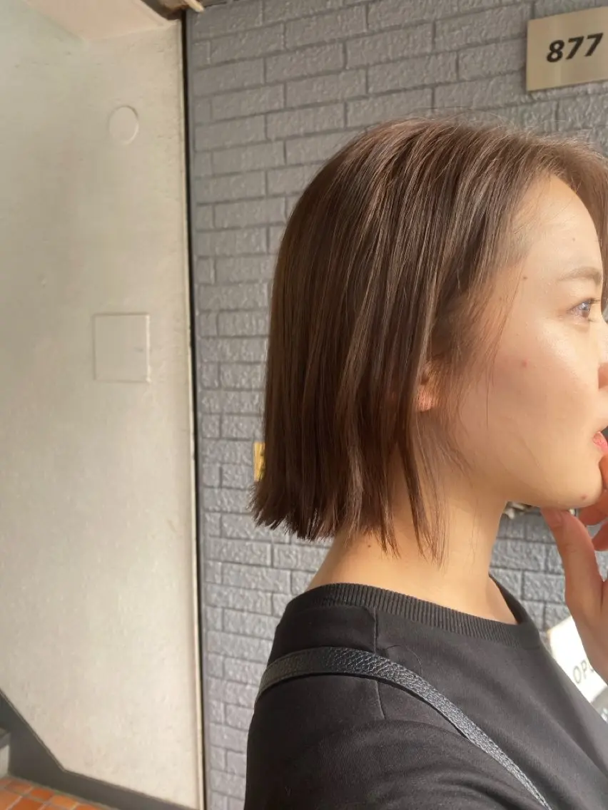 ミディアム カラー ベージュカラー ブリーチ ブリーチなしカラー ケアストレート ハナシロミサキのヘアスタイル