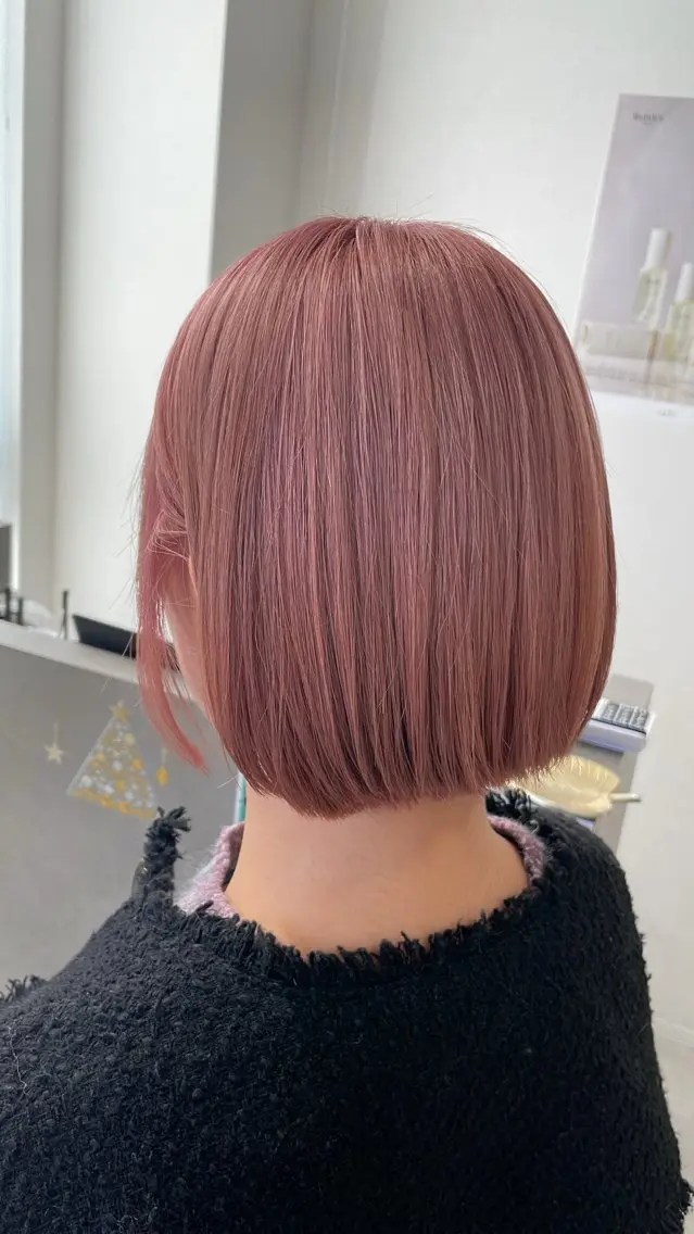 ショート カラー ベージュカラー ピンクカラー ピンクベージュ ボブ ヘアカラー Rubik's なかもずSAYAのヘアスタイル