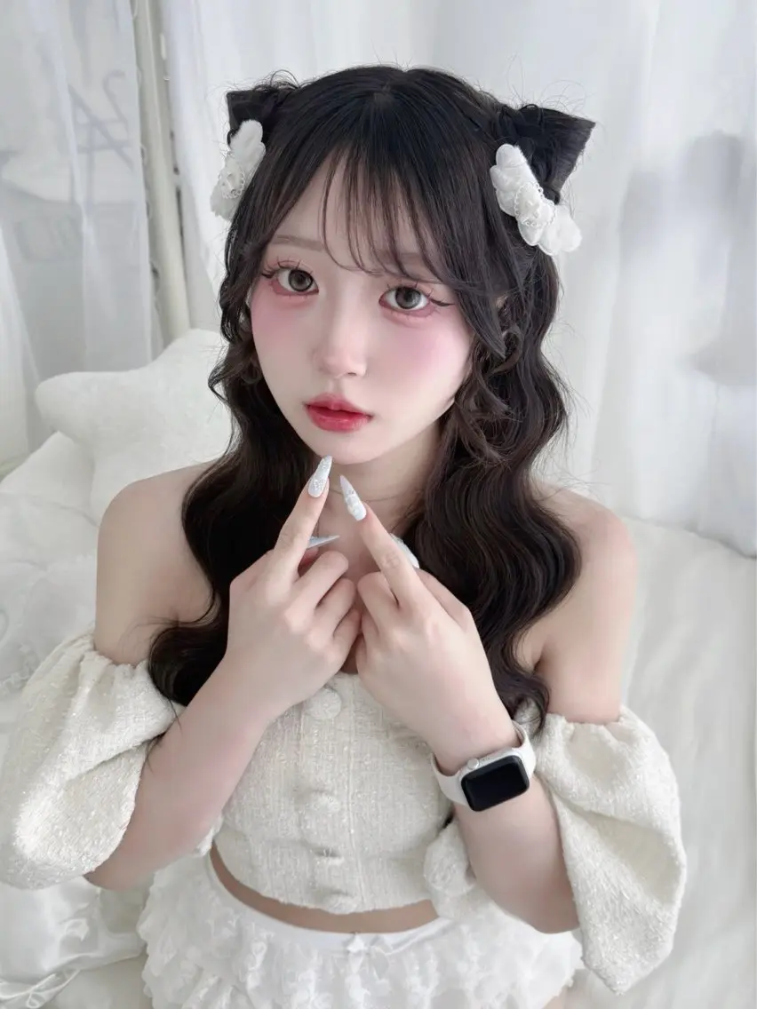 ヘアアレンジ セットサロンCURE 🩵あんみのマツエク・マツパデザイン