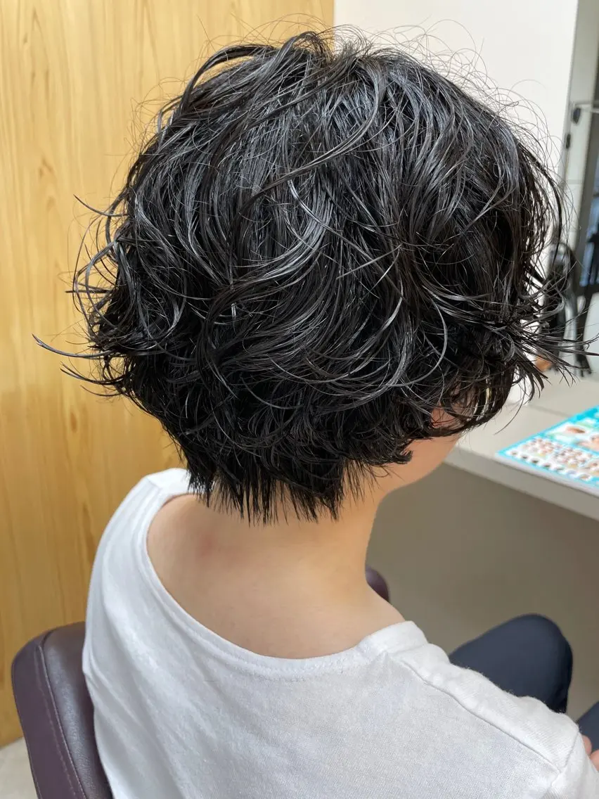 ショート パーマ くるくるパーマ aikoのヘアスタイル