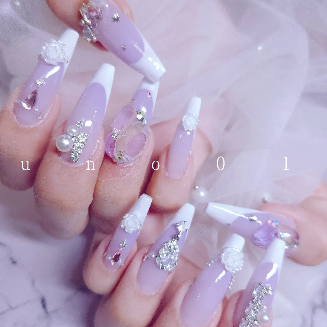 ネイル アートネイル ロングネイル ハンドネイル 梅田🦄中崎町🩵 u n o 0 1のネイルデザイン