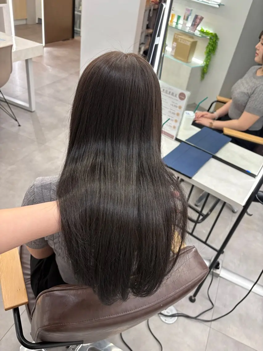 セミロング カラー パーマ ヘアカラー 縮毛矯正 Hina🫧透明感 /上品/モテ🫧のヘアスタイル