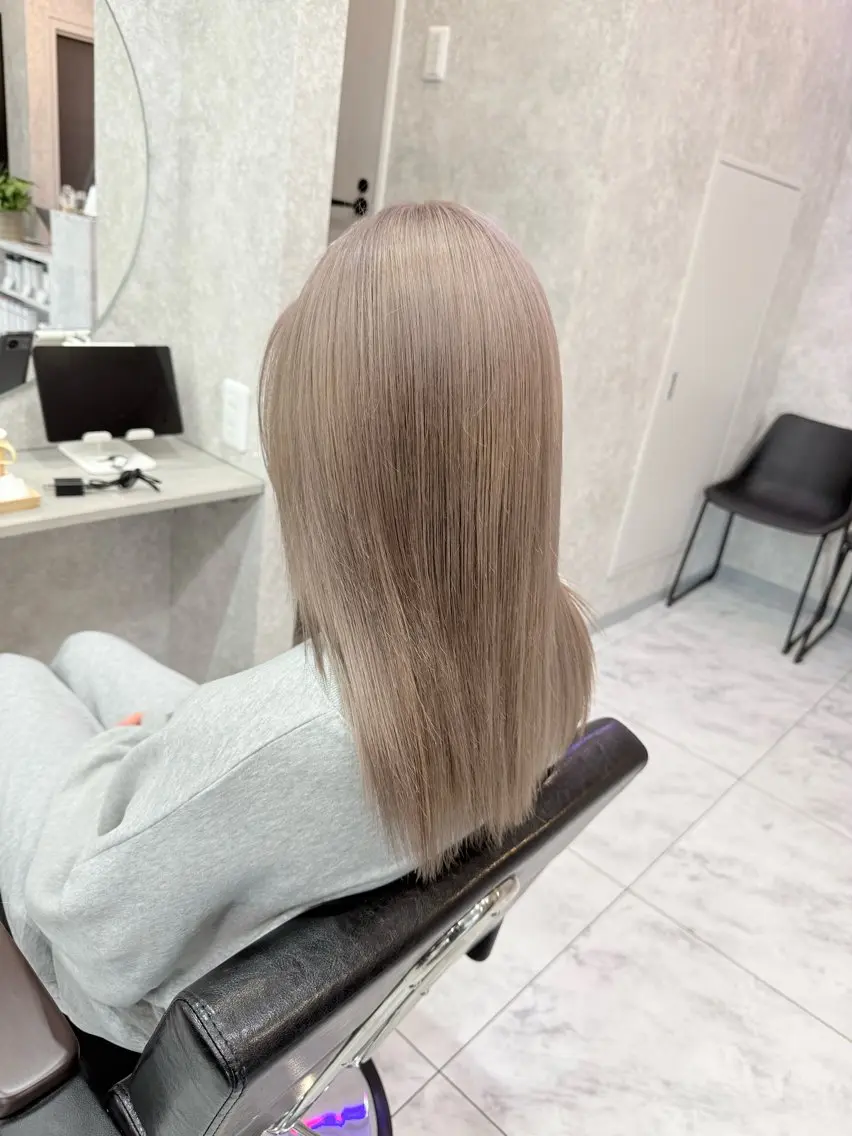 ミディアム カラー 🌺ハイトーン🌺 矢葺 なぎさ🌺🌺のヘアスタイル