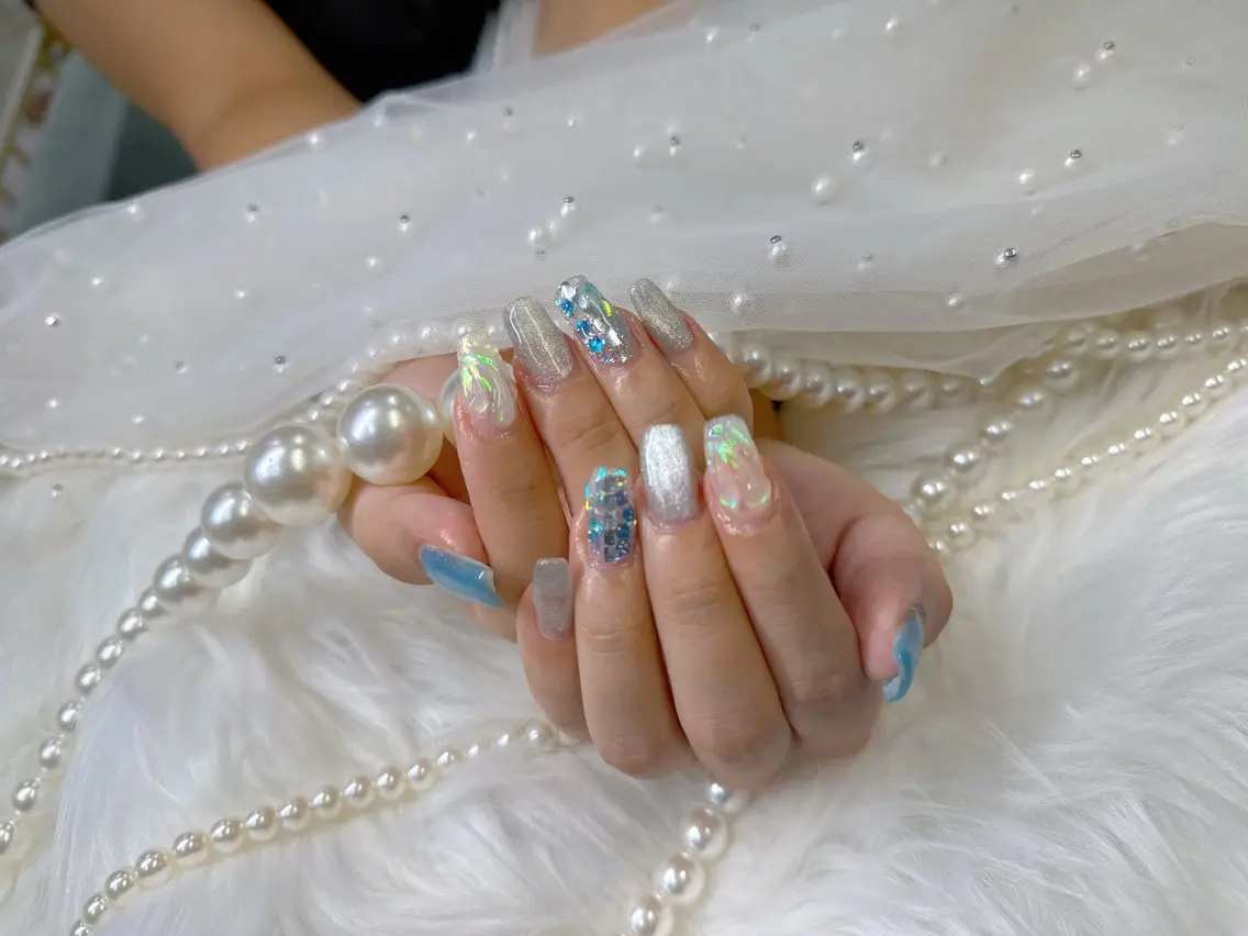 ネイル フレンチネイル ガラスフレンチ グラデーション 韓国ネイル マグネットネイル Queeens nailのネイルデザイン