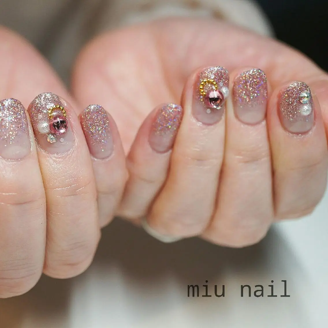 ネイル ストーンネイル MIU nailのネイルデザイン