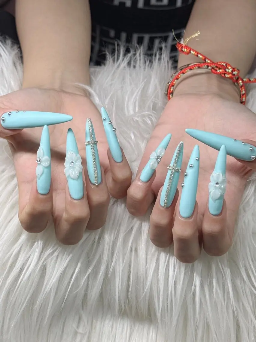 ネイル Lee Nailsのネイルデザイン
