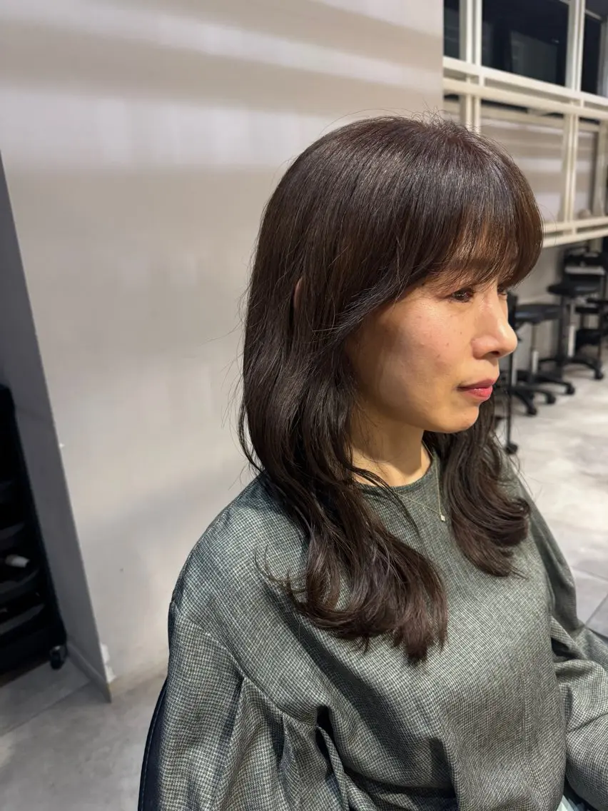 ミディアム カラー カット ヘアカラー トリートメント 似合う髪型が 分からない方へのヘアスタイル