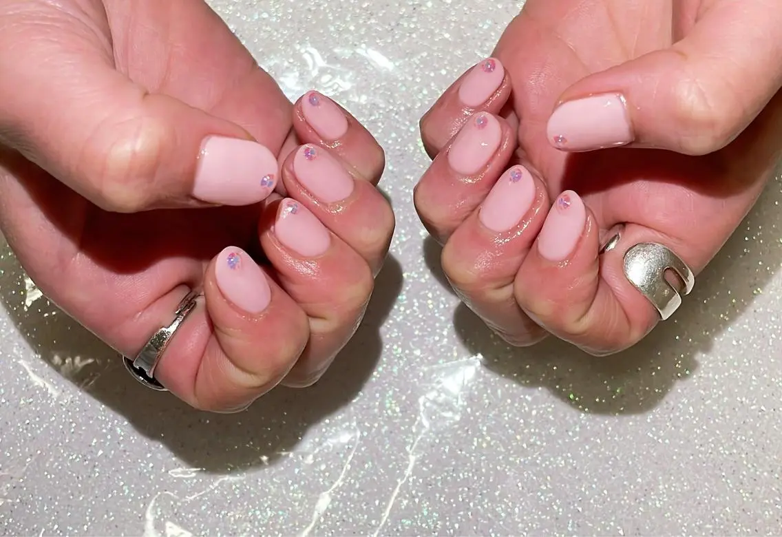 ネイル ハンドネイル VIERU 🌈🎀💖のネイルデザイン