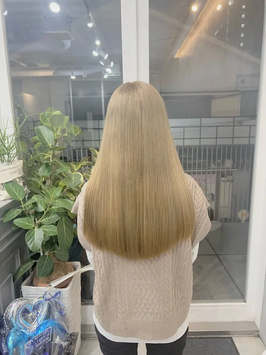 ロング カラー カット ヘアカラー トリートメント ヘアセット 🫧艶ダブルカラー ブリーチ🫧トモヤのヘアスタイル