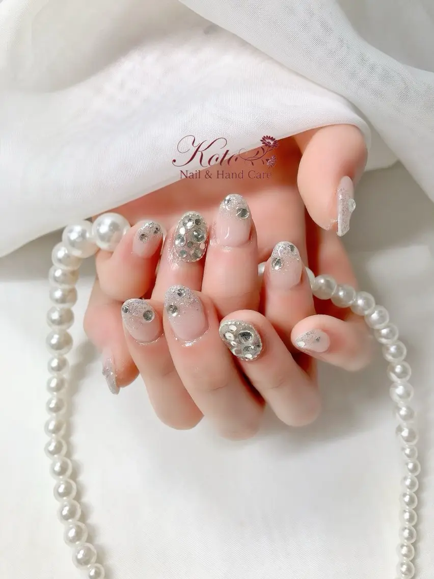 ネイル 長さ出し ジェルネイル 持ち込み ニュアンスネイル 赤色 ハンドネイル Nail Salon KOTOのネイルデザイン