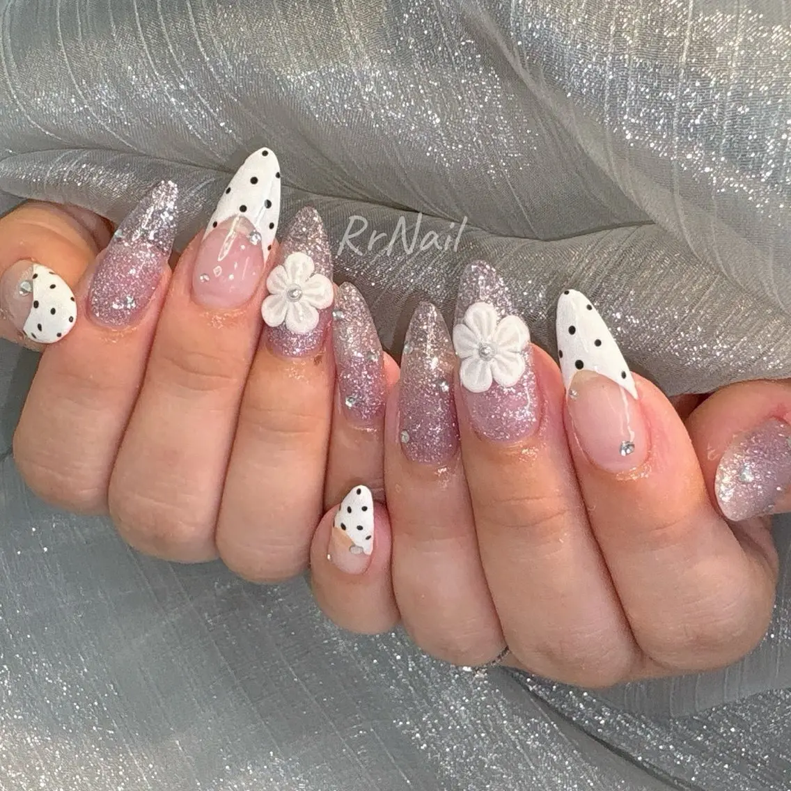 セミロング ハンドネイル Rr Nailのネイルデザイン