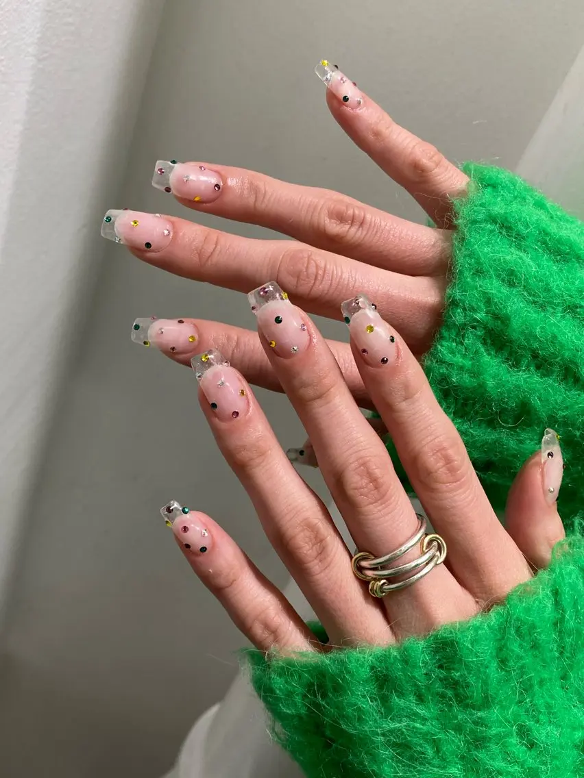 ネイル アートネイル フレンチネイル キラキラネイル ラメ(グリッター) ロングネイル SHIORI 📍渋谷 / 円山町のネイルデザイン
