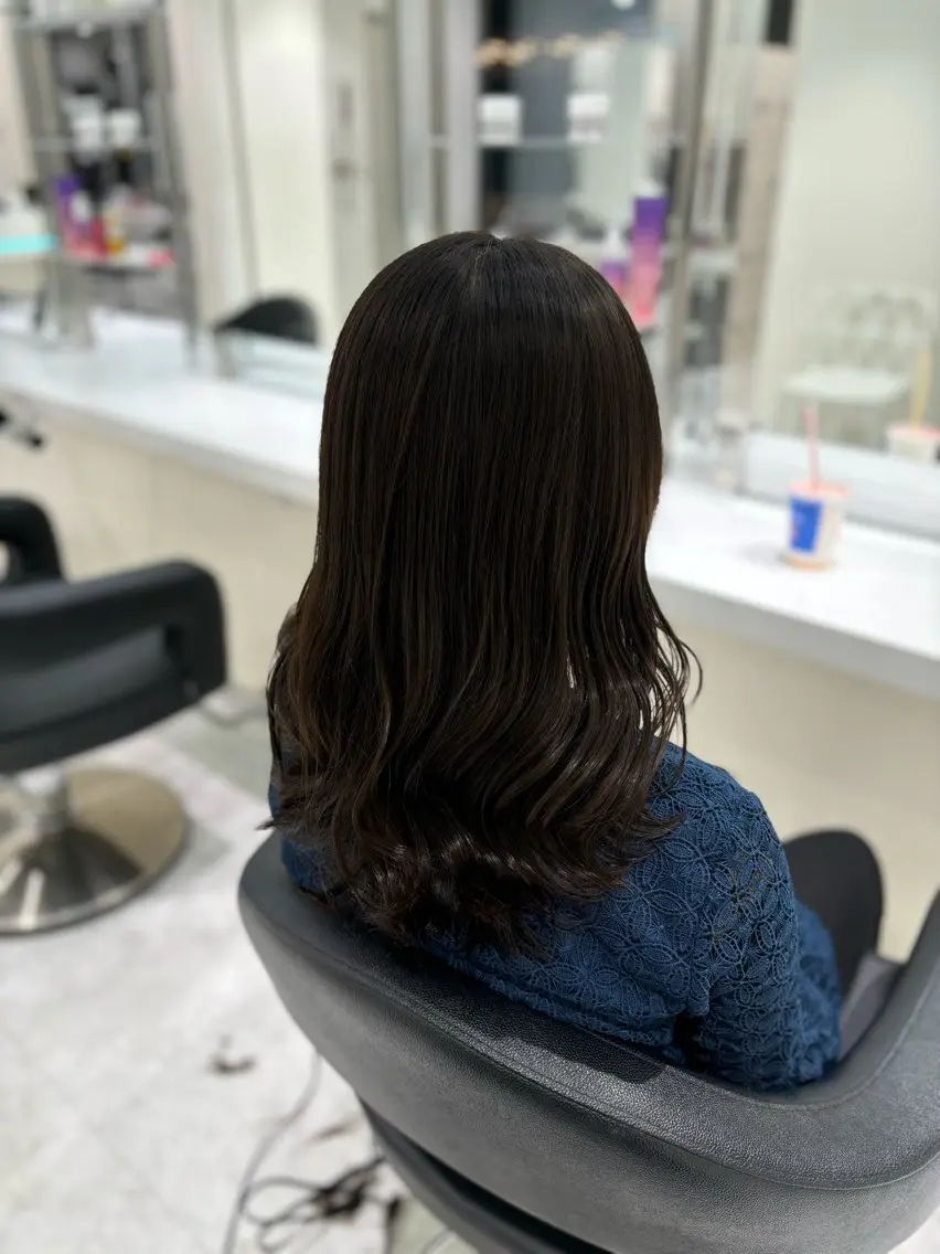 ロング カラー ヘアカラー トリートメント ヘッドスパ ヘアセット 流行りの透明感カラー ×縮毛矯正🤍ユウのヘアスタイル