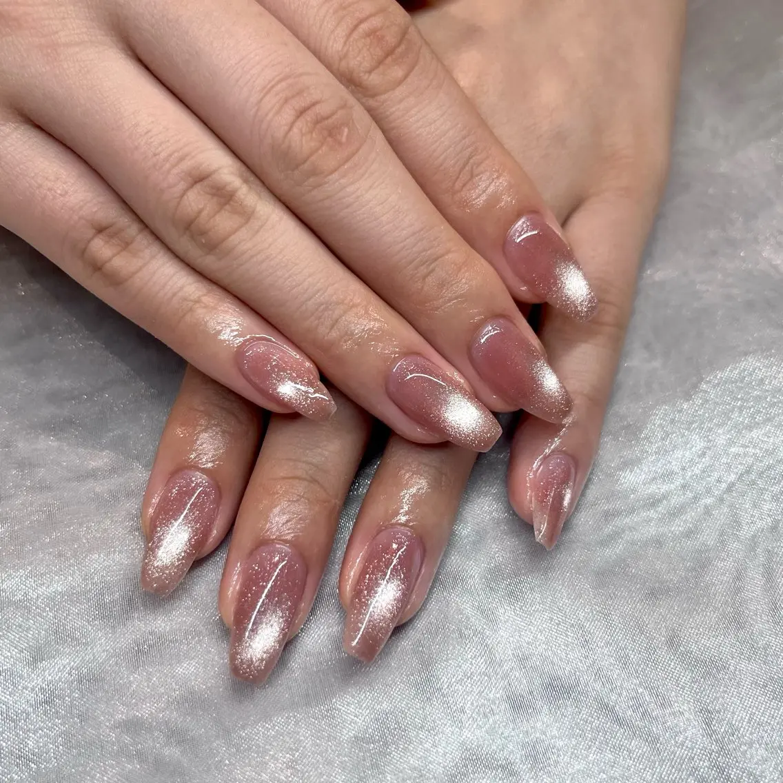 ネイル ハンドネイル 𝐴𝑘𝑎𝑟𝑖 🤎のネイルデザイン