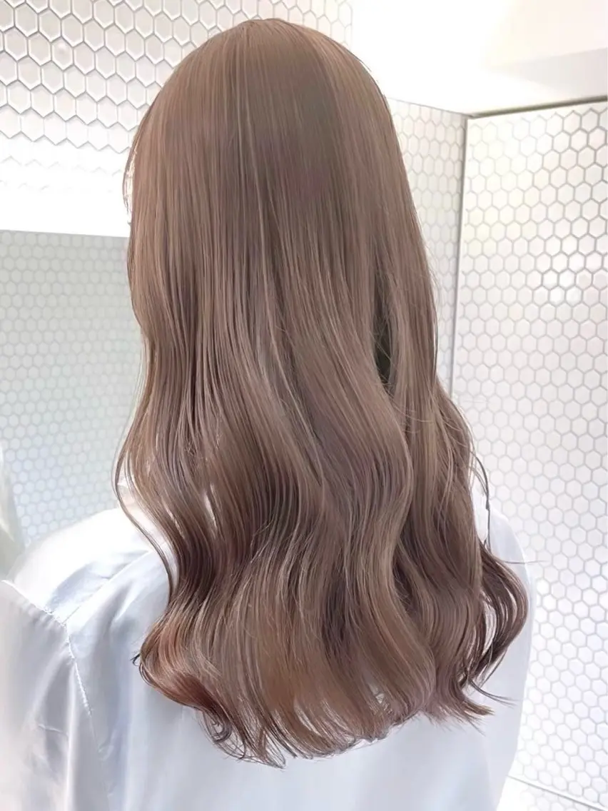 セミロング カラー ベージュカラー ミルクティーベージュ ピンクカラー カット ヘアカラー 原宿ブリーチカラー /三村克彦のヘアスタイル