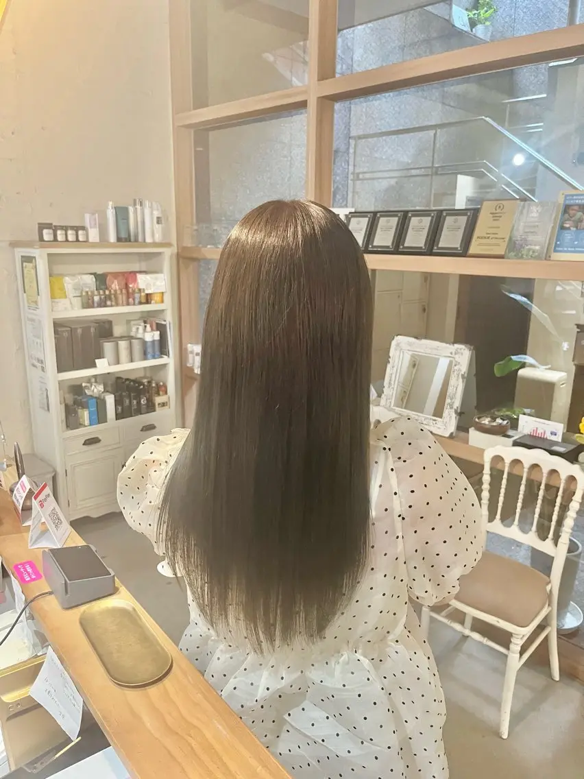 ロング アッシュ アッシュブラウン ヘアカラー 前野 祥太のヘアスタイル