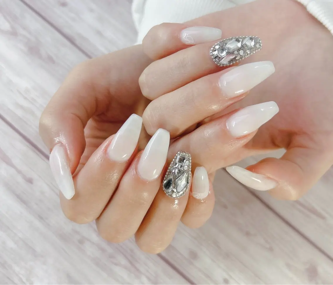 ネイル ワンカラーネイル ホワイト MYu Beauty Salon YURIのネイルデザイン