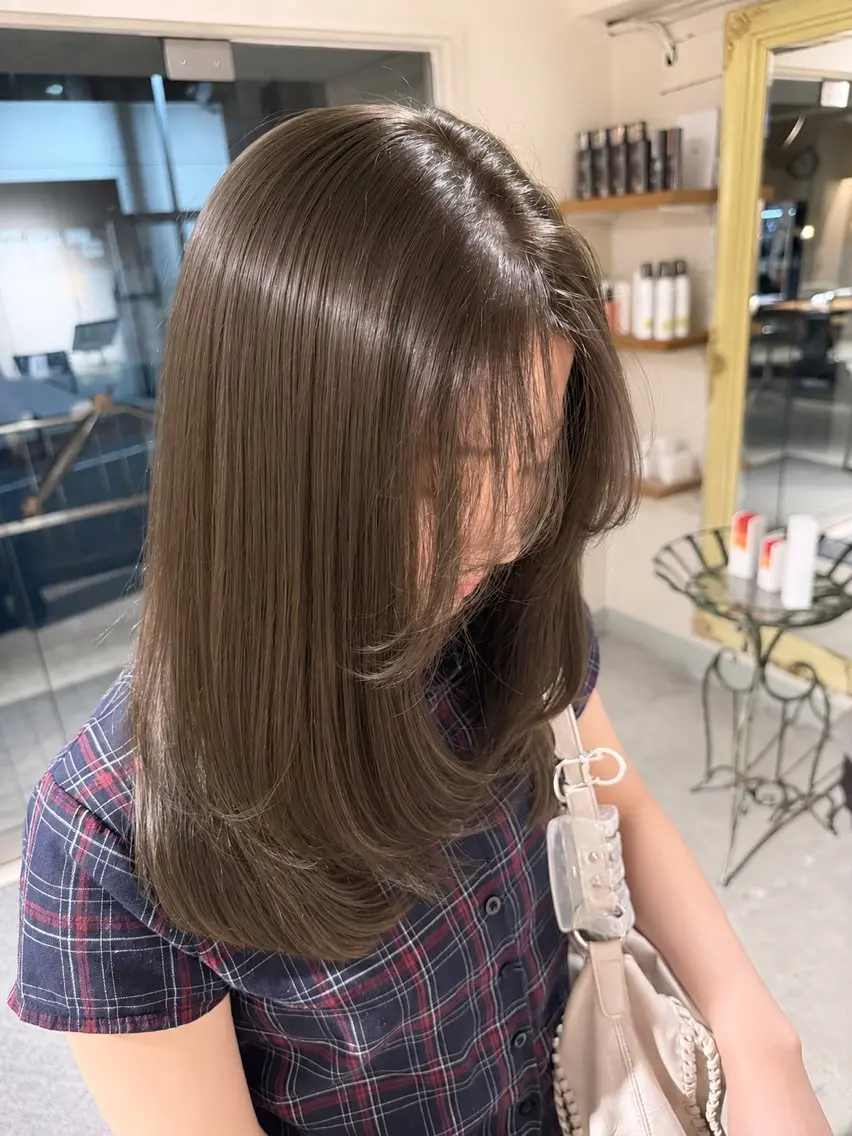 セミロング ヘアカラー 透明感カラー🫧/ レイヤー/髪質改善のヘアスタイル