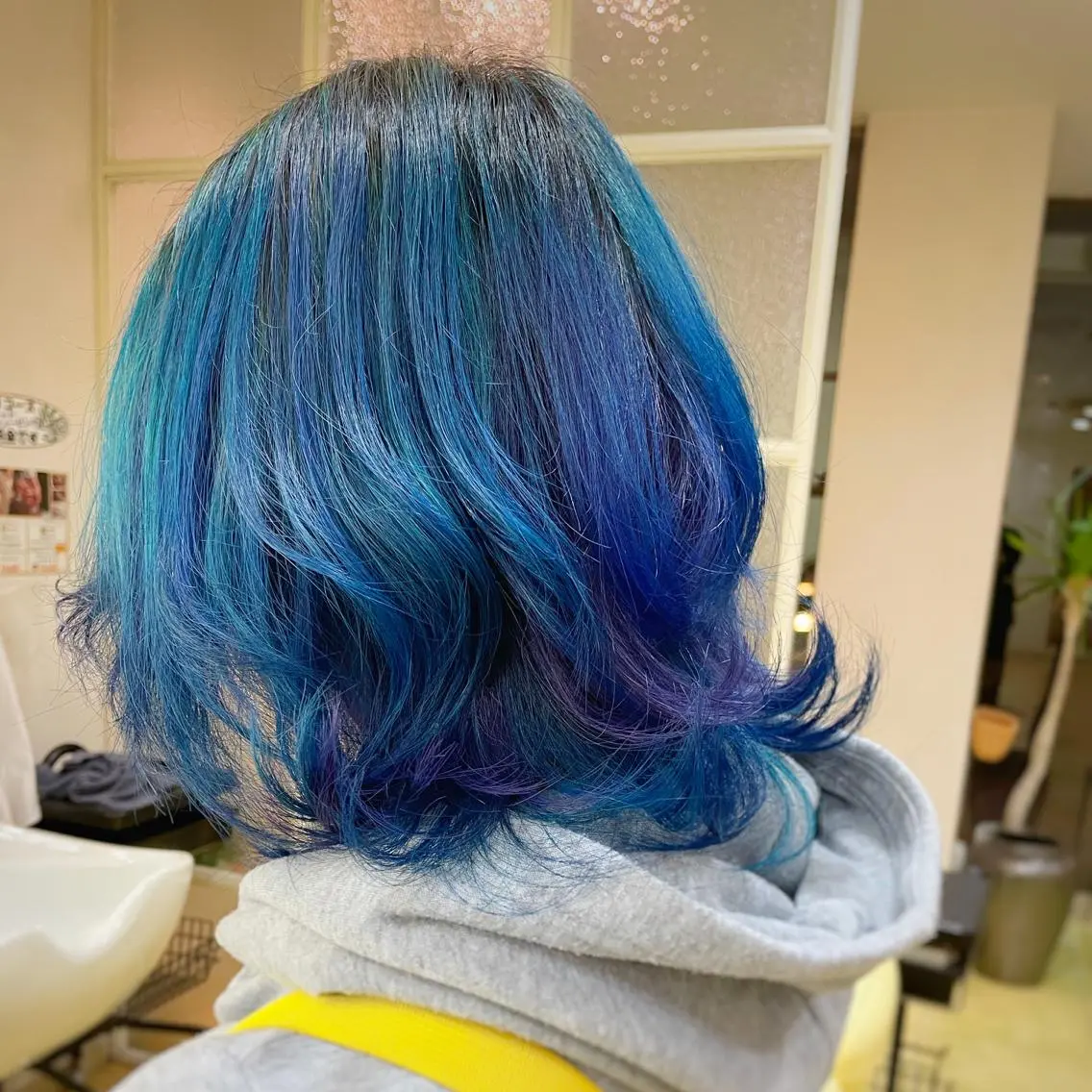 セミロング カラー ブルーカラー ブルーラベンダー グラデーションカラー ラベンダーカラー ユニコーンカラー デザインカラー/ 推しの配色 肥後のヘアスタイル