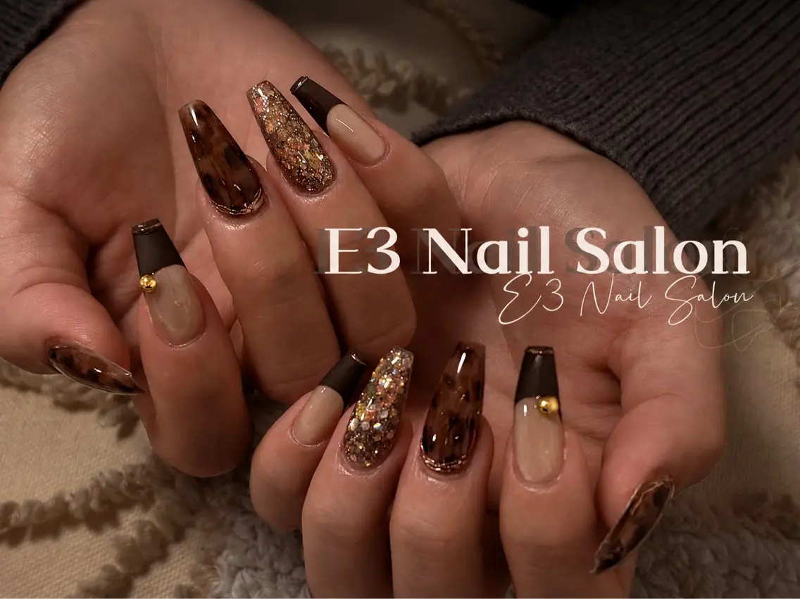 ネイル アニマル柄 オーロラネイル べっ甲ネイル ボルドー ブラウン ハンドネイル E3 Nail Salonのネイルデザイン