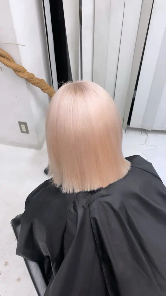 セミロング カラー ブリーチ ハイトーンカラー 【ADITION】 Konatsuのヘアスタイル