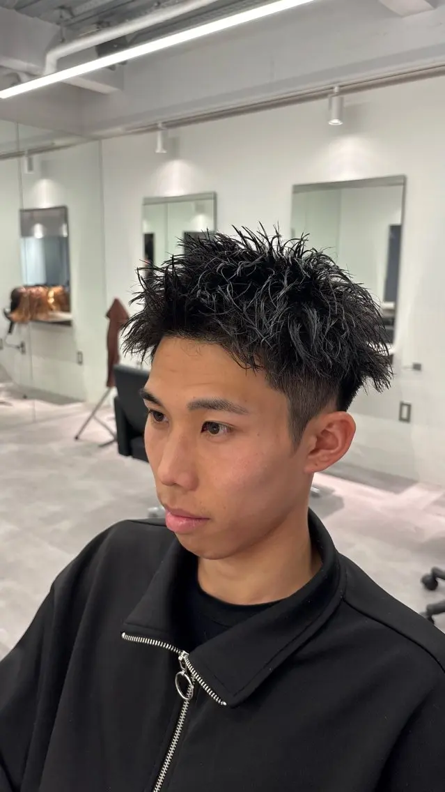ショート メンズ アップバング 高橋 周のヘアスタイル