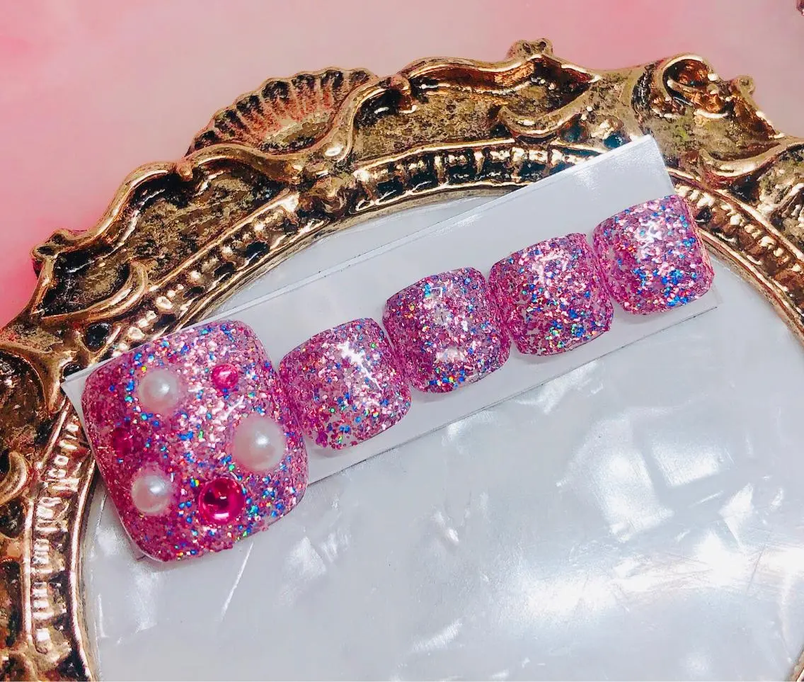 ネイル フットネイル フットネイル CROWN プライベートサロンのネイルデザイン