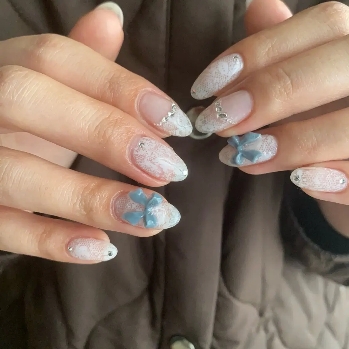 ネイル レース ニュアンスネイル リボン ストーンネイル máni hazukiのネイルデザイン