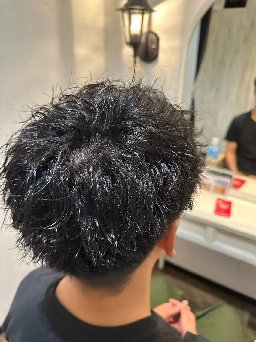 ショート パーマ ツイストスパイラルパーマ スパイラルパーマ メンズパーマ/四條畷 /忍ヶ丘駅/中川凌太のヘアスタイル