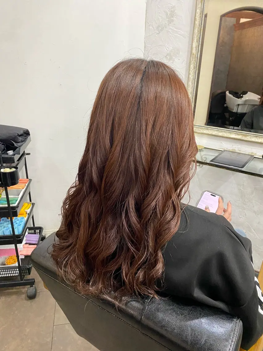ロング カラー aisa .のヘアスタイル