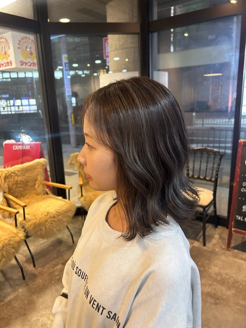 ミディアム ハイライト 木下 美優のヘアスタイル