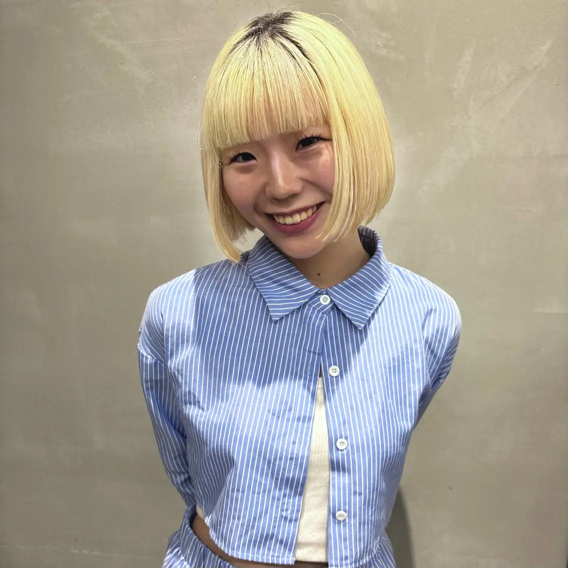 ミディアム カラー カット ヘアカラー 瑠己杏 :ボブ/ ハイトーンワンカラーのヘアスタイル