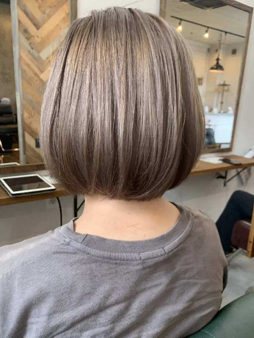 ショート ヘアカラー LEASH 北原のヘアスタイル
