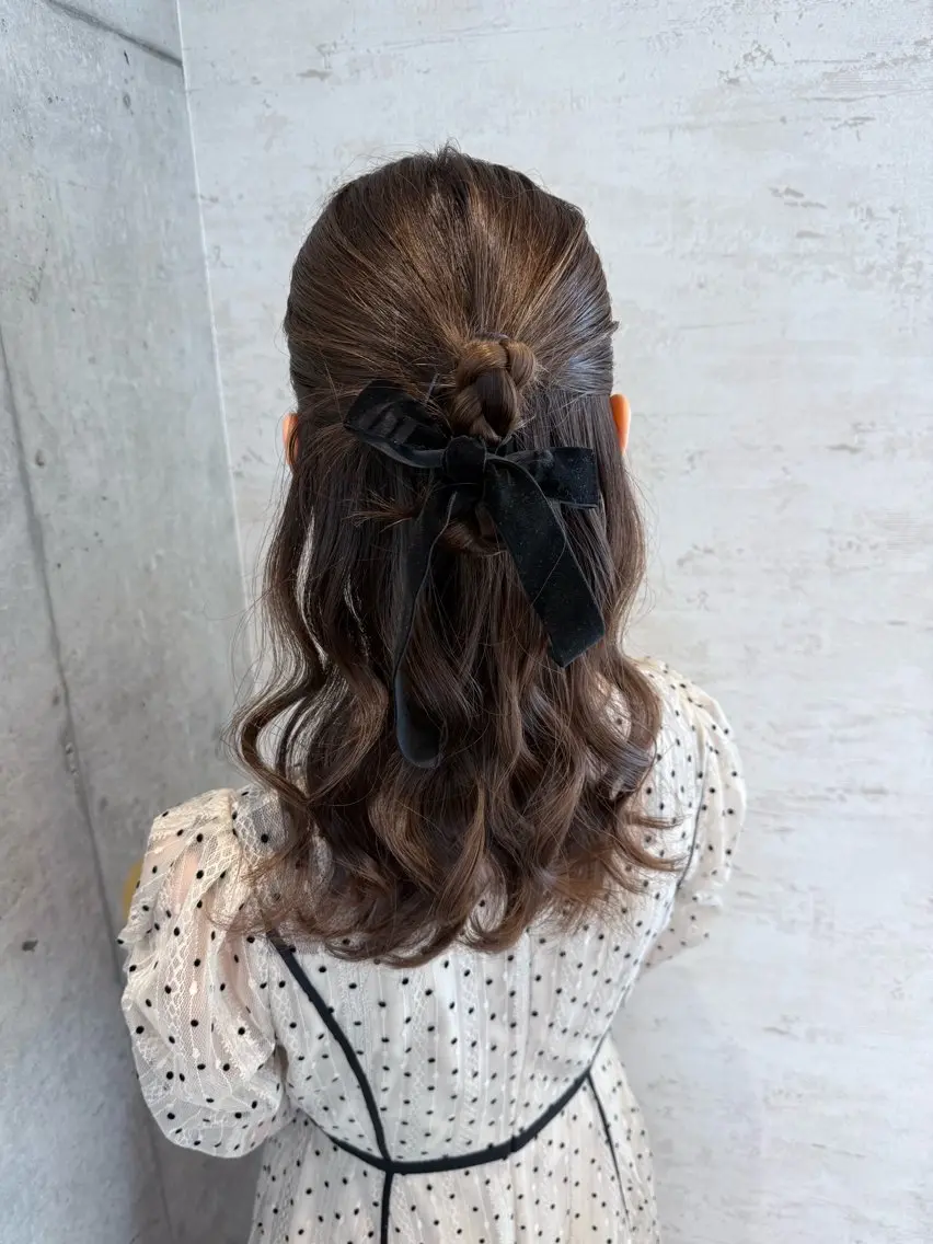 セミロング ヘアアレンジ はやしほのか| ヘアセット×カラーのヘアスタイル