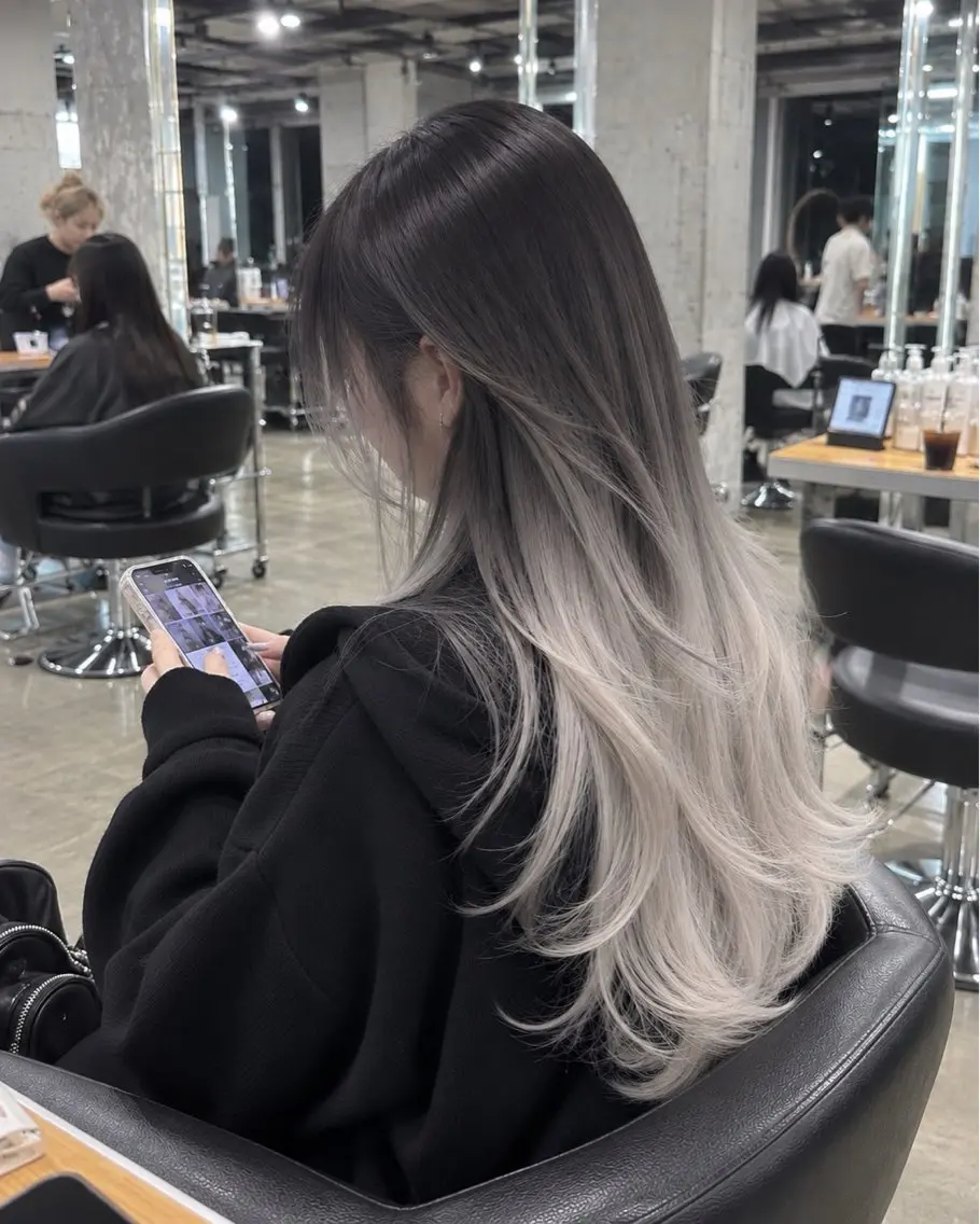【派手髪好きに🌈】デザインカラー＋ブリーチ2回の写真